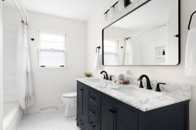 Luxurious Double Vanity Setup